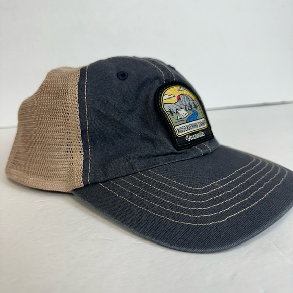 NWOT Techstyles Yosemite Trucker Hat - Picture 1 of 7